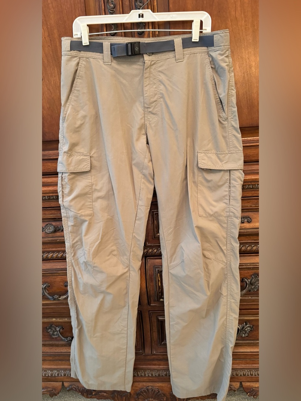 Men's Khaki Cargo Pants with Built-In Belt 34W34L